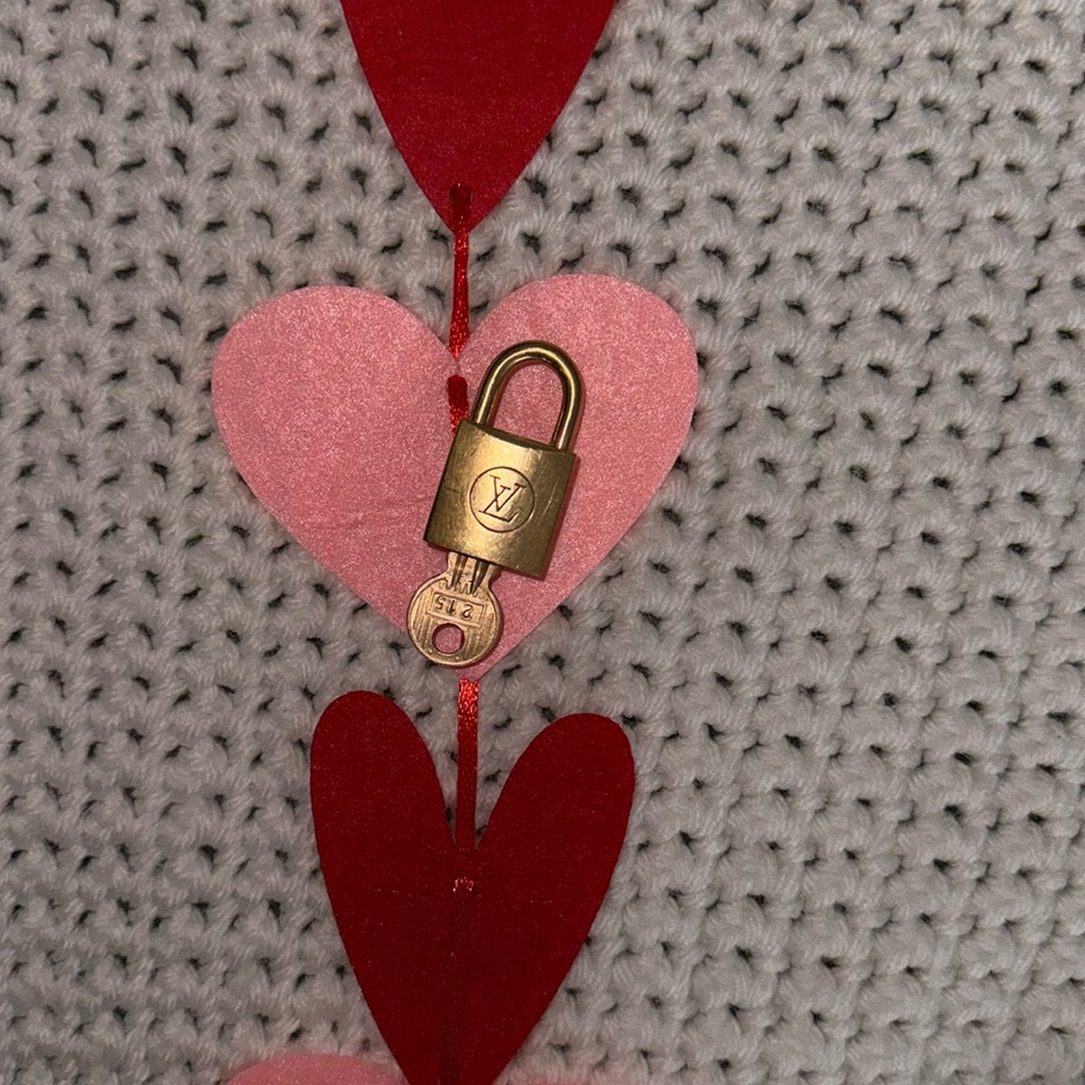 Louis Vuitton lock and key 215🔒Vintage🔑Rare 200 series Authentic w/ LV Box! 🔐